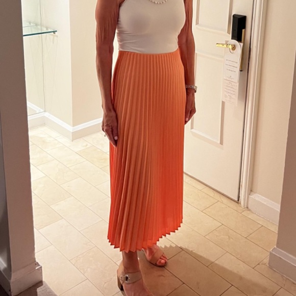 Tangerine 🍊 maxi skirt - Picture 1 of 10